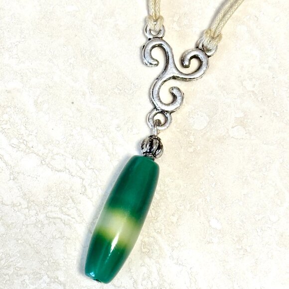 2/$20,  Green Dyed Agate Lariat  Necklace, Genuine Gemstone Cord Necklace - Picture 4 of 11